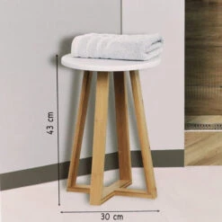 Tabouret Avec Pieds En Bambou & Plateau Blanc -Havre de Paix tabouret avec pieds en bambou plateau blanc 1 2